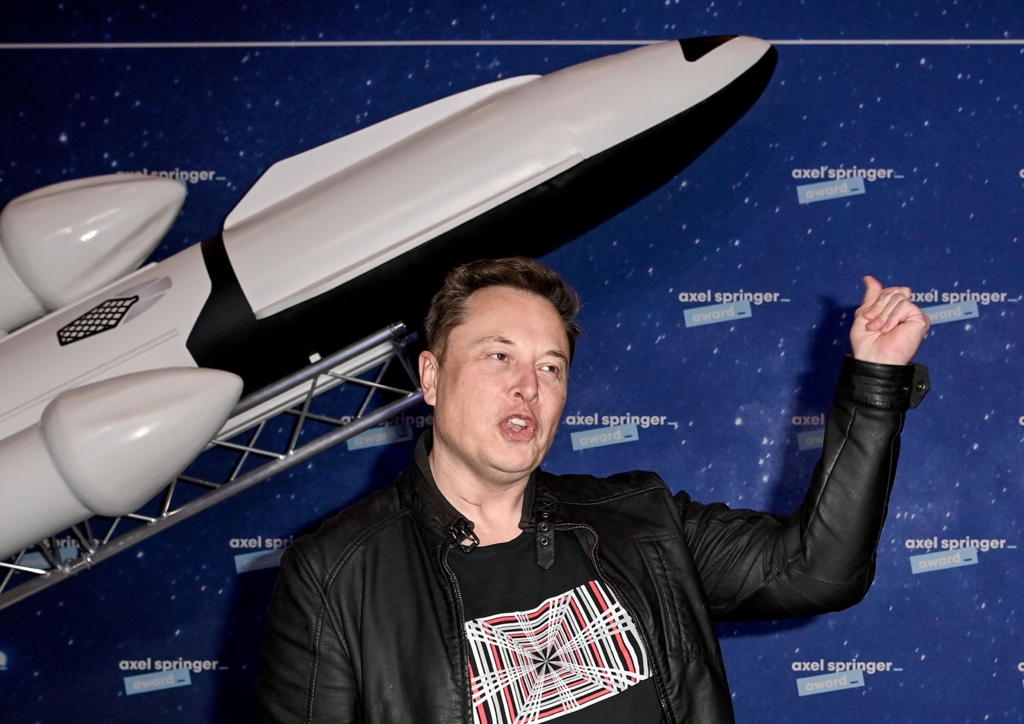 Dependența Ucrainei de Starlink: Riscul ca deciziile lui Elon Musk să schimbe echilibrul războiului