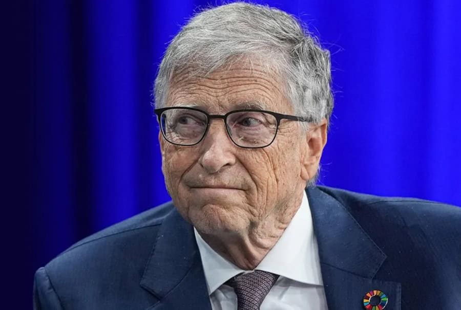 Bill Gates avertizează: Inteligența artificială va înlocui munca umană, de la birou la activități fizice