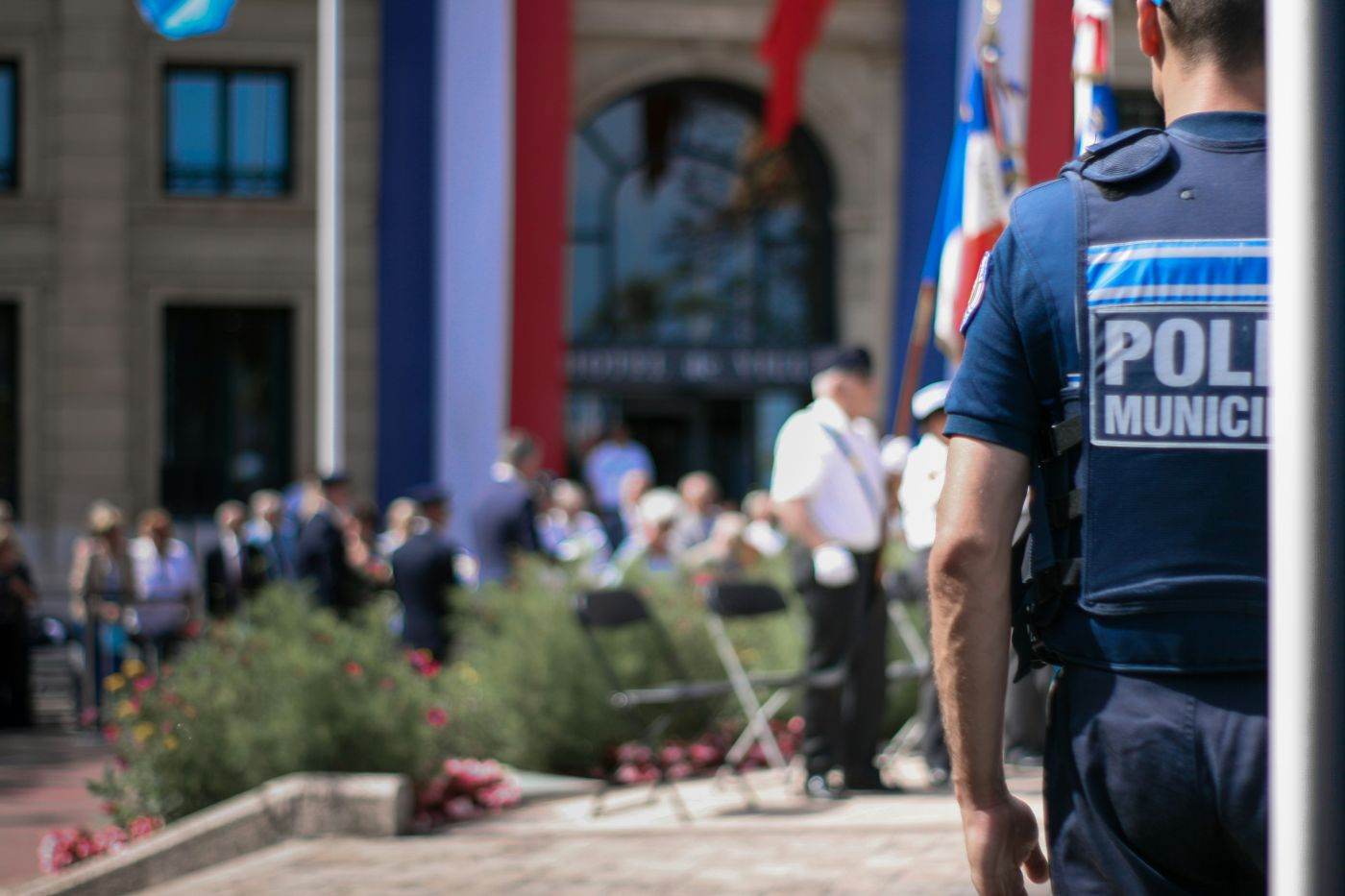 Incident violent la Tribunalul Constituțional din Polonia: un bărbat înarmat a fost reținut în timpul protestelor