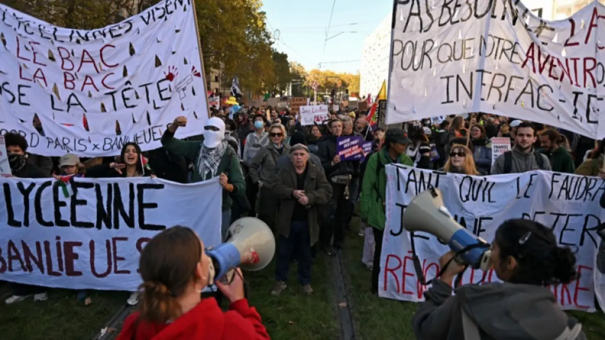 Mobilizarea socială masivă din Franța continuă în a treia zi de proteste sub denumirea Actul III