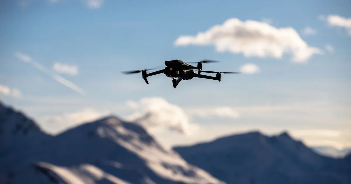 Mesaj RO-Alert emis în județul Suceava după semnalarea unei posibile pătrunderi de dronă în spațiul aerian