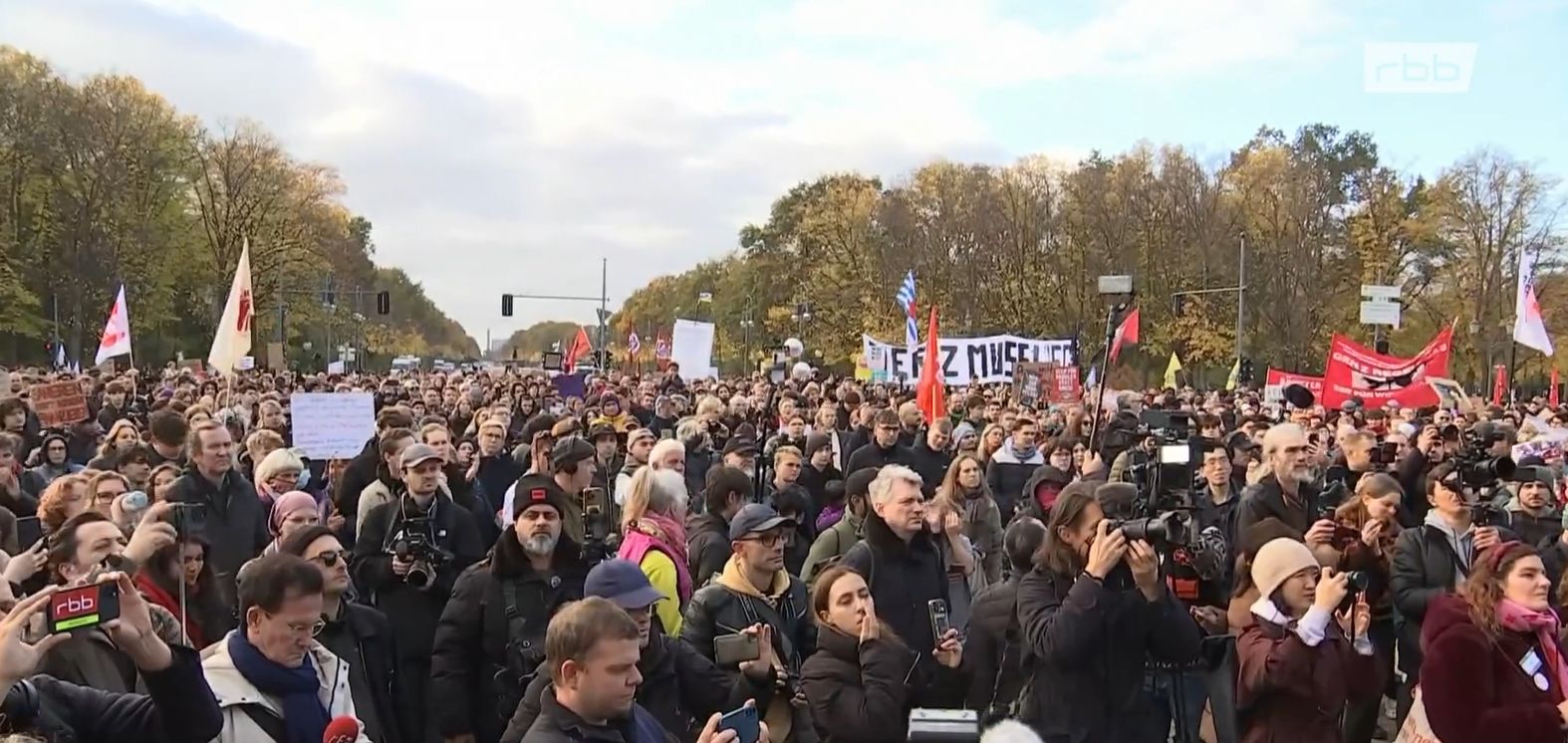 Manifestări masive în Germania: Generația Z protestează în peste 30 de orașe pentru drepturi sociale