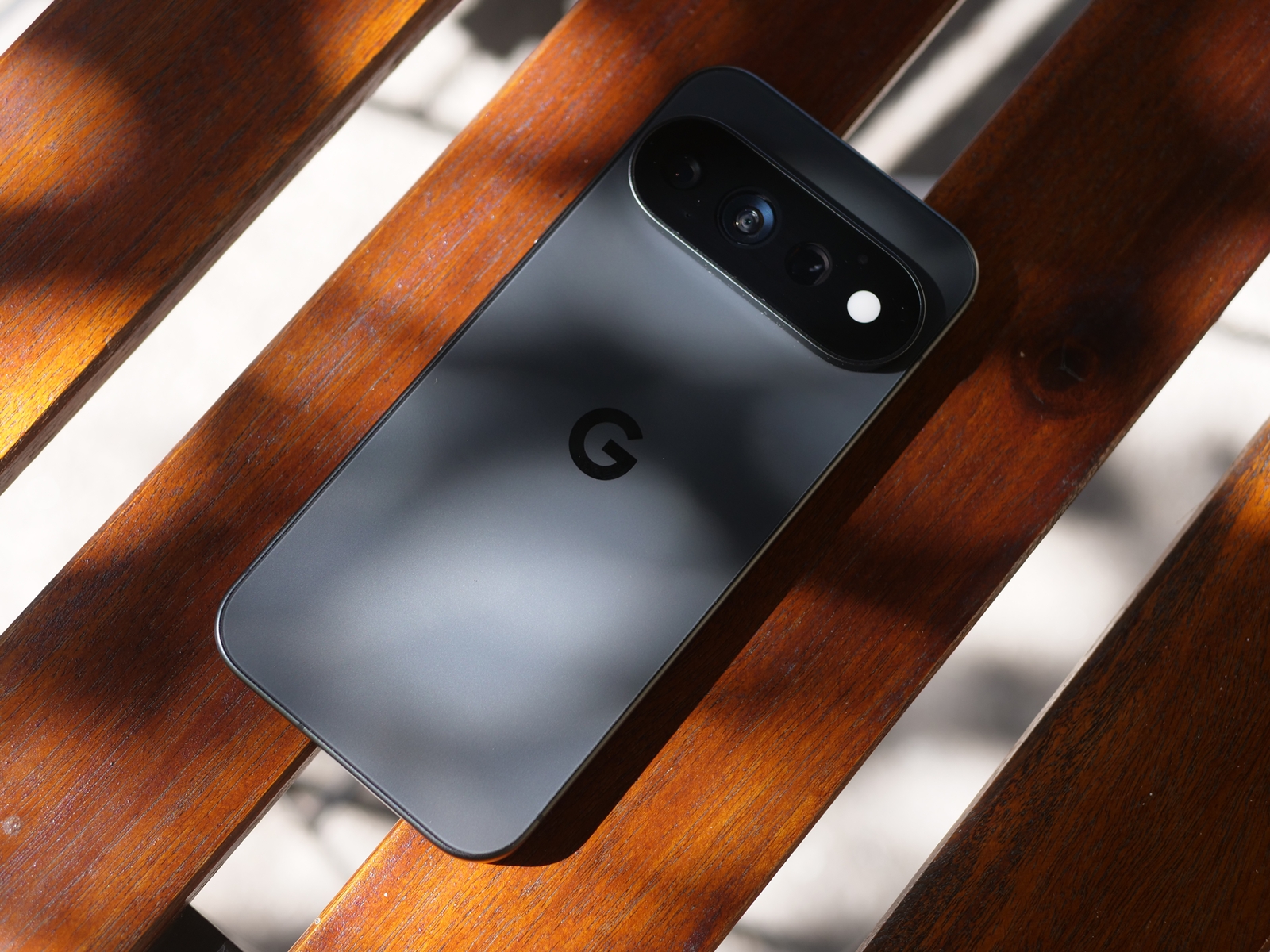 Google Pixel 11 Pro: Un vârful de gamă cu performanțe AI excelente, dar cu limitări hardware evidente