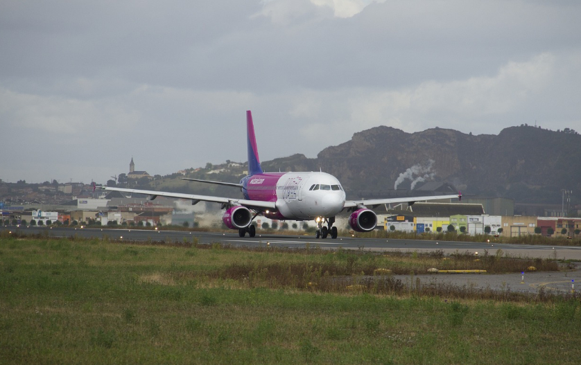Zbor Wizz Air de la Roma către Constanța a fost anulat din cauza unei defecțiuni tehnice la o fereastră