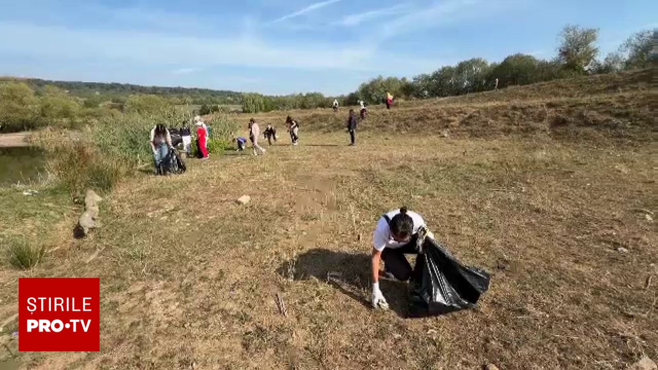 Peste 100.000 de voluntari au participat la Ziua de Curățenie Națională în România
