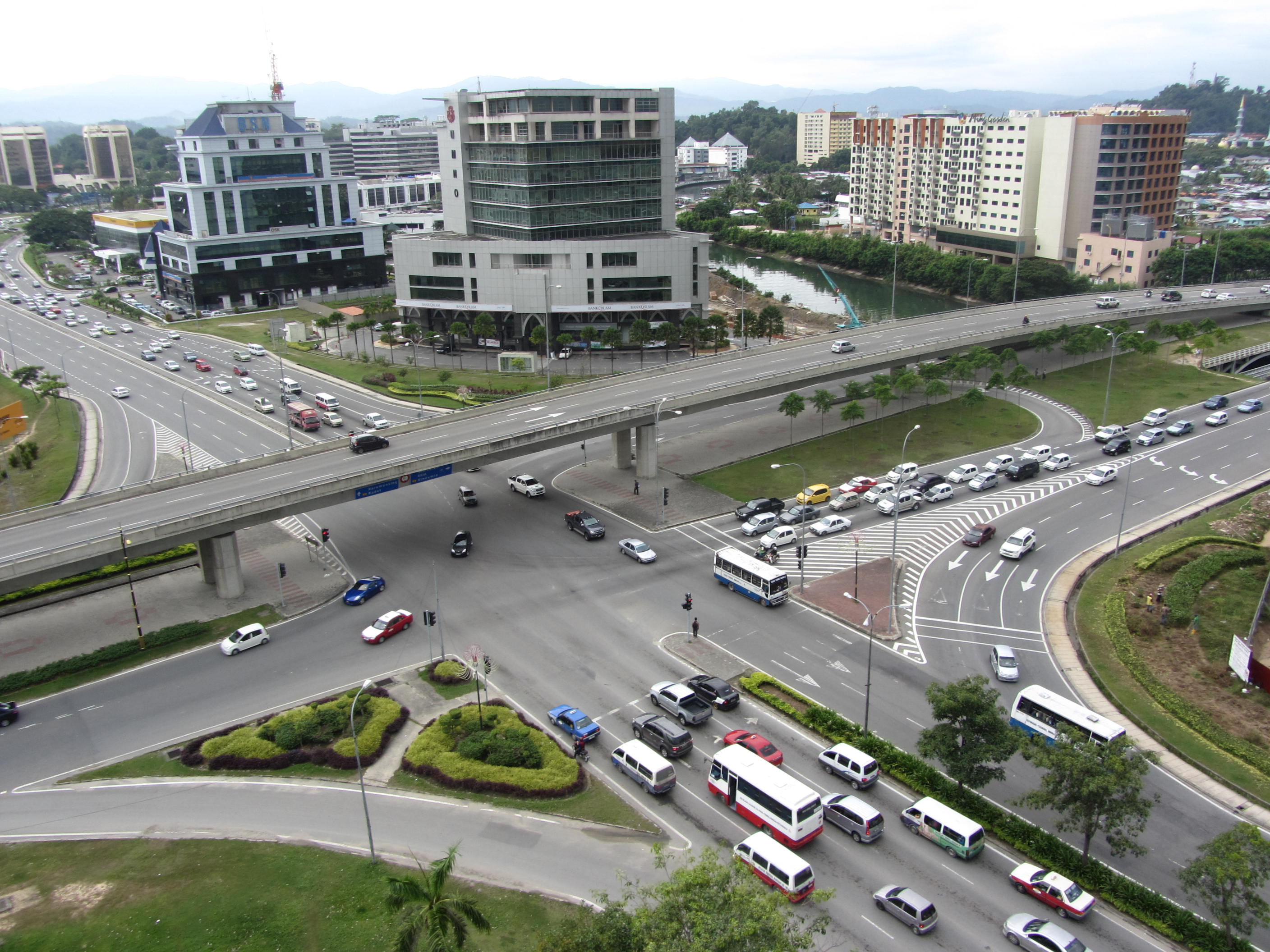 Două noi variante rutiere pentru decongestionarea bulevardului Iuliu Maniu din vestul capitalei