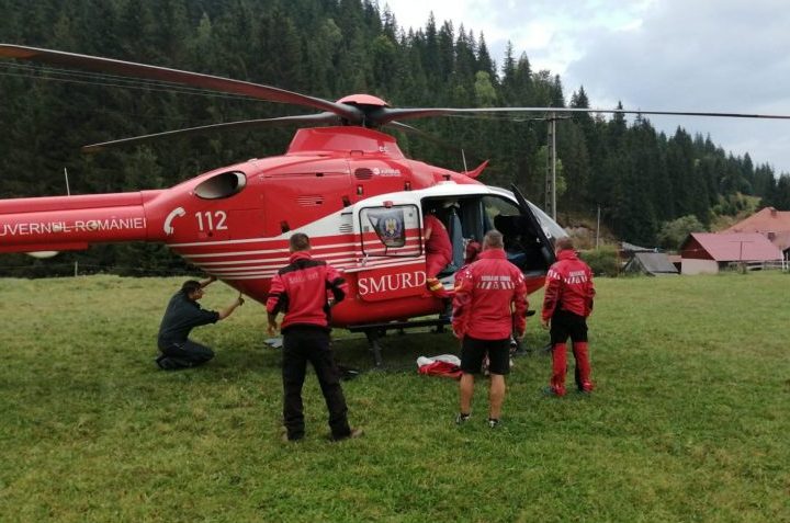 Operațiune de salvare în Munții Făgăraș: un bărbat a fost evacuat după o fractură la picior