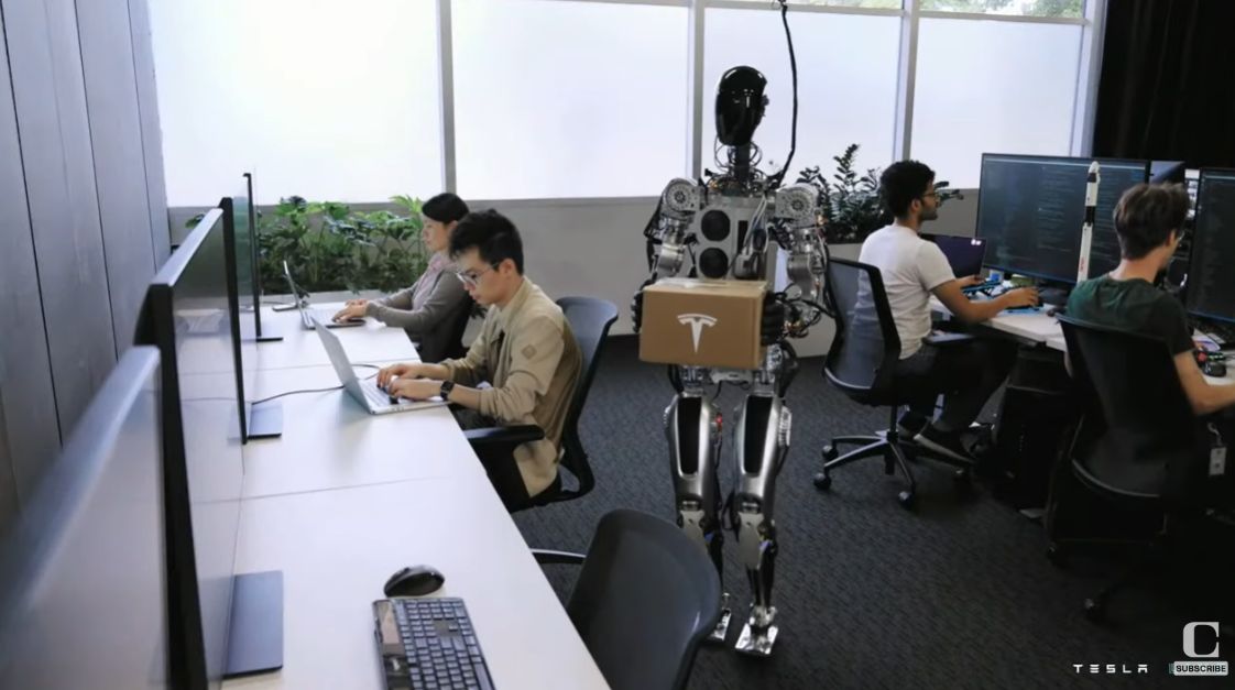 Vânzările de roboți humanoizi au atins 7.000 de unități anul trecut, în contextul unor prognoze de creștere masivă
