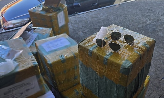 Descoperire de ochelari de soare susceptibili să fie contrafăcuți într-un container sosit din China în Constanța