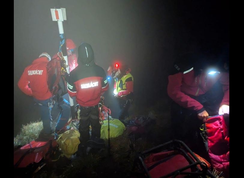 Misiune de recuperare în Munții Făgăraș: Toți salvamontiștii din Argeș sunt mobilizați la Vârful Mircii