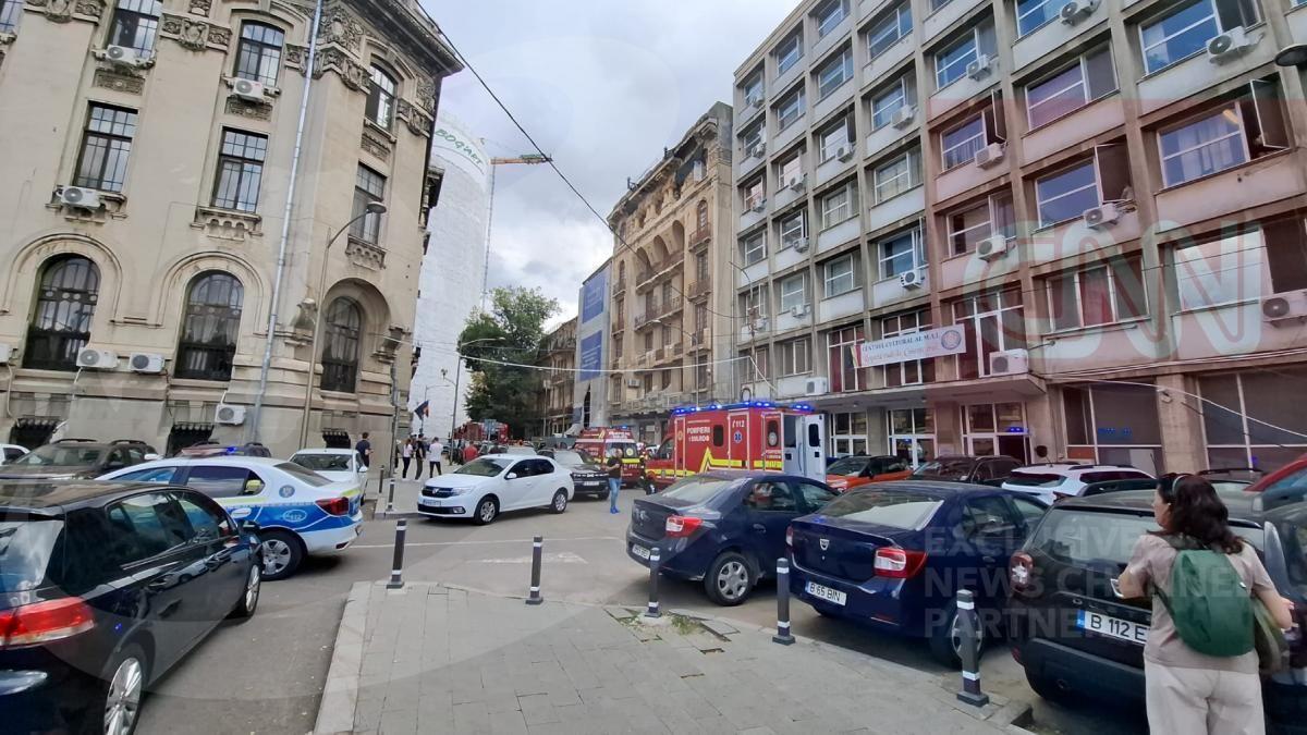 Explozie cu o butelie de gaz în centrul Bucureștiului, lângă sediul IGP. Două persoane au fost rănite