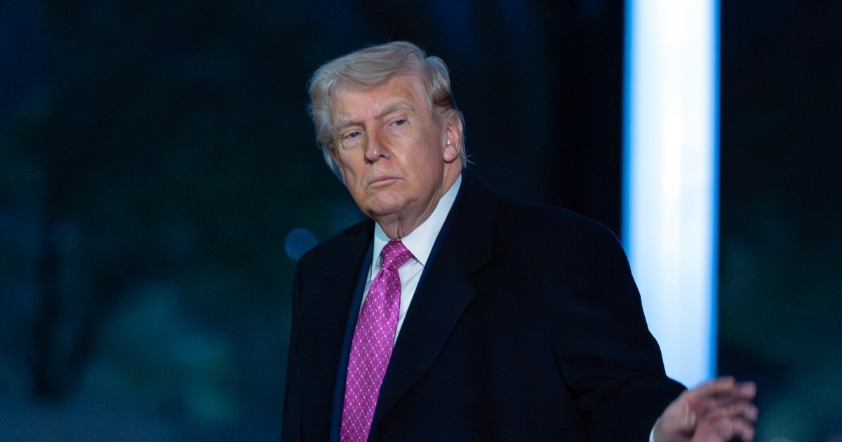 Donald Trump propune înlocuirea termenului de inteligență artificială cu super-inteligență