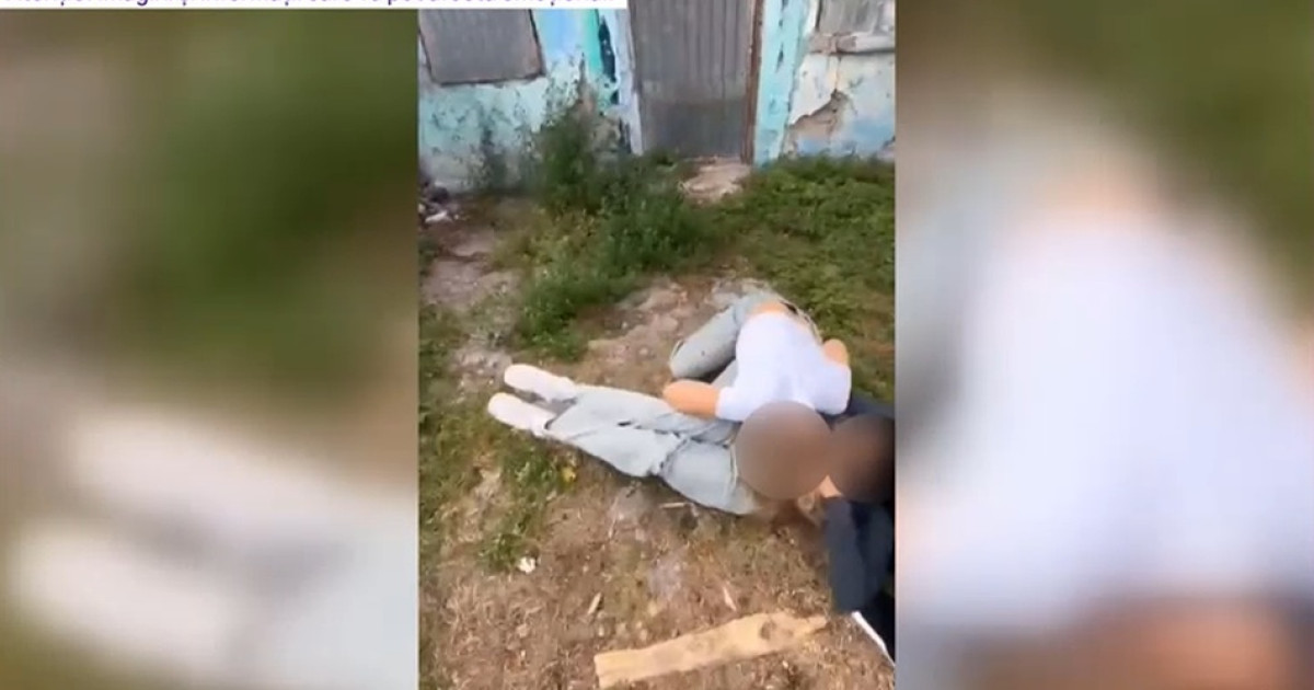 Violență în Mangalia: Trei tinere au agresat o minoră de 15 ani din cauza unui trend de pe TikTok