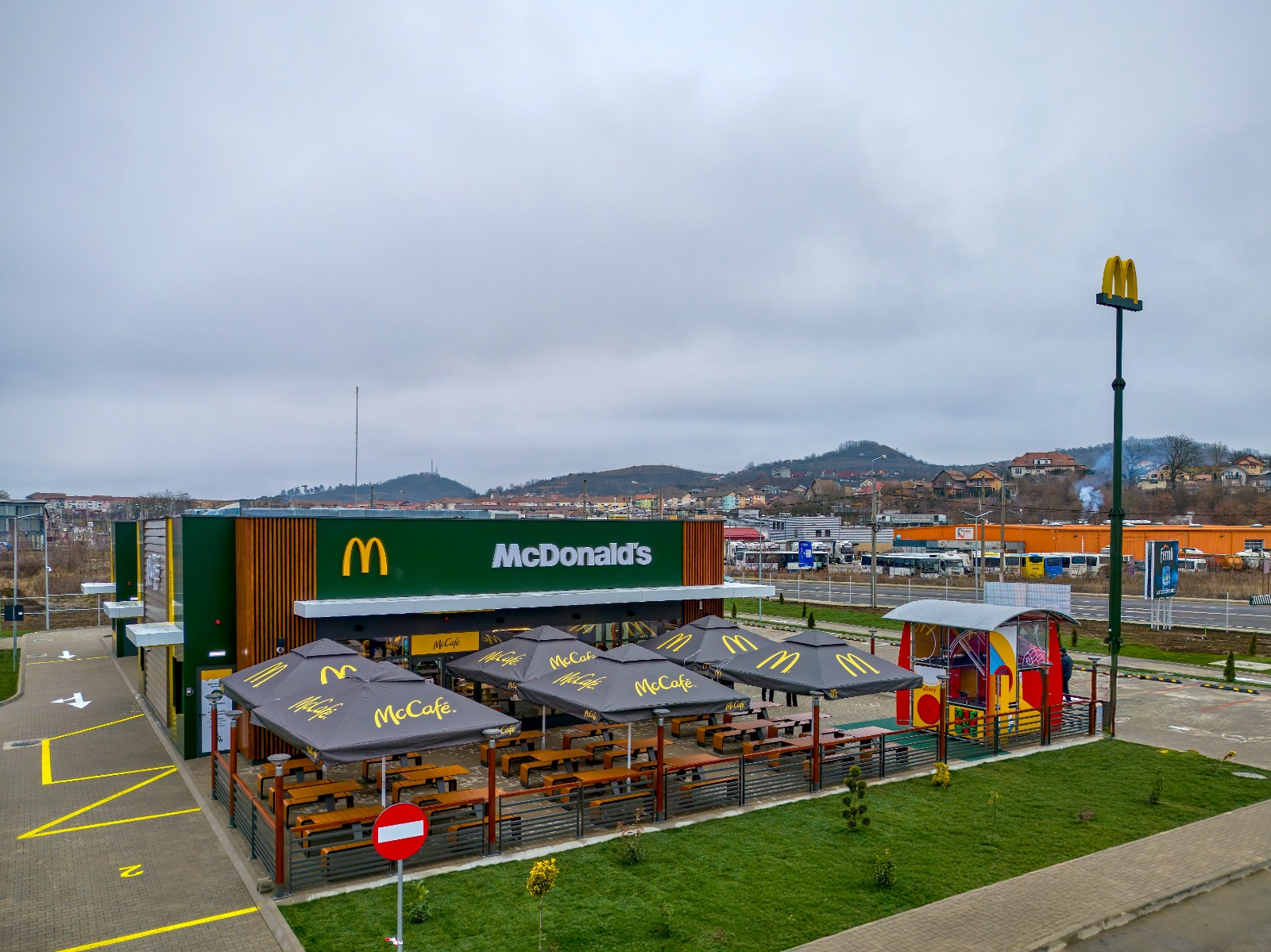 McDonald’s introduce produse noi și tehnologie AI pentru a răspunde cerințelor consumatorilor