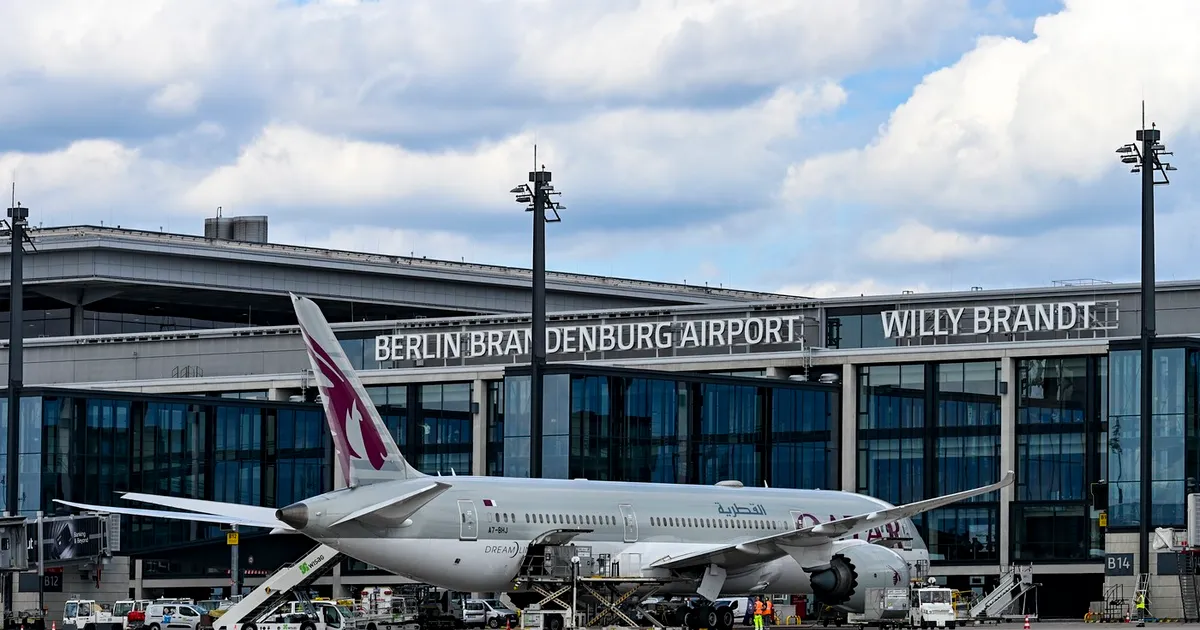 Trafic aerian suspendat la Aeroportul Berlin Brandenburg după detectarea unei drone