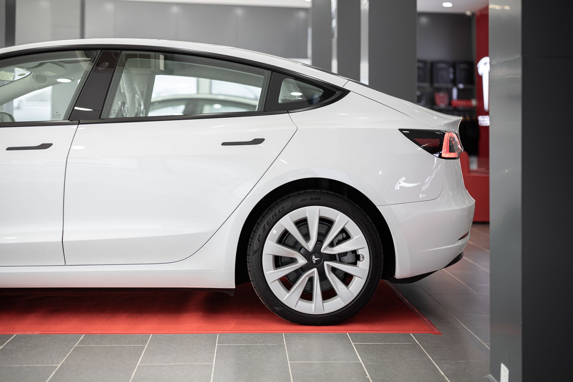 Arabia Saudită dezvoltă industria auto locală prin lansarea primelor modele electrice Ceer