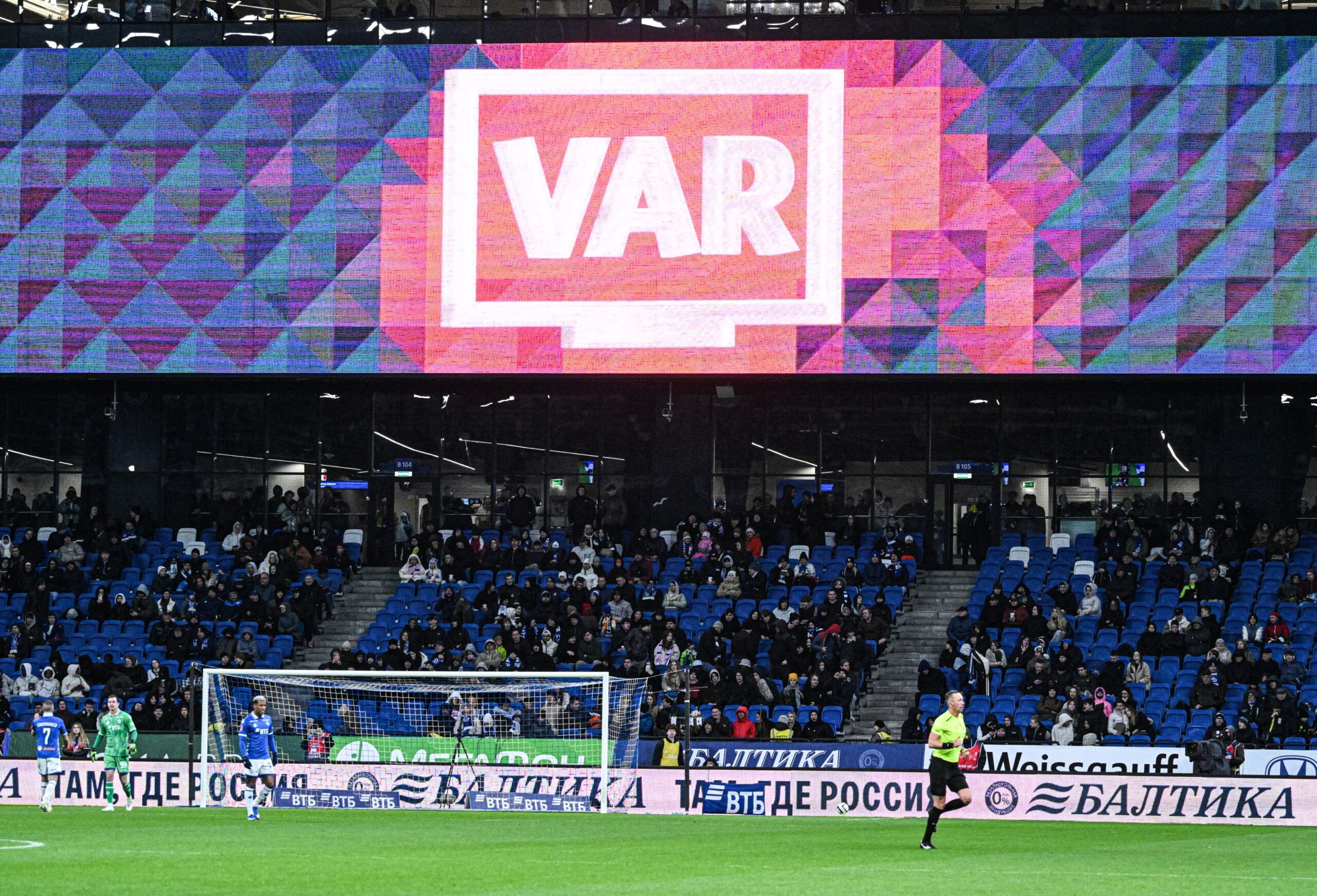 Noua decizie a FRF privind sistemul VAR: se introduce rolul de supervizor în Superligă