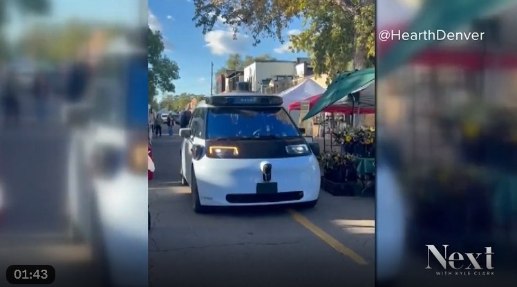 Un vehicul autonom Waymo a intrat într-o piață din Denver, iar poliția nu poate emite amenzi