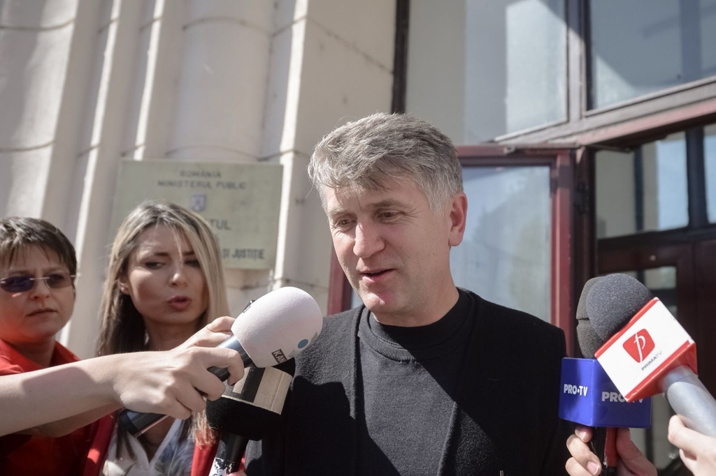 Cristian Pomohaci este acuzat de pornografie infantilă în Mureș. Procurorii cer arestarea preventivă