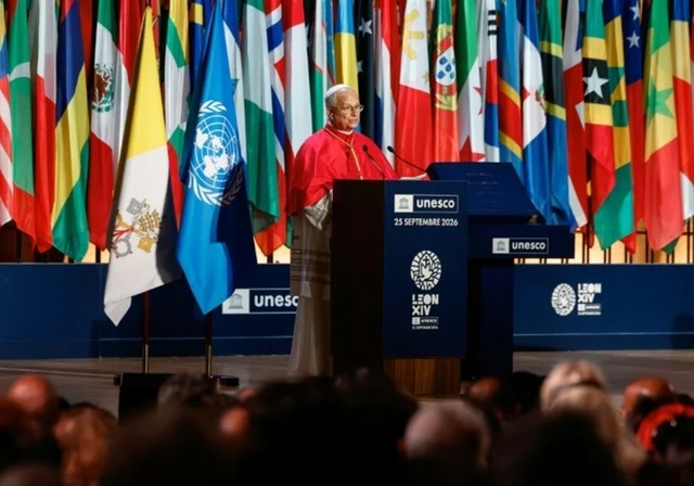 Papa Leon al XIV-lea solicită protejarea tinerilor împotriva riscurilor aduse de inteligența artificială