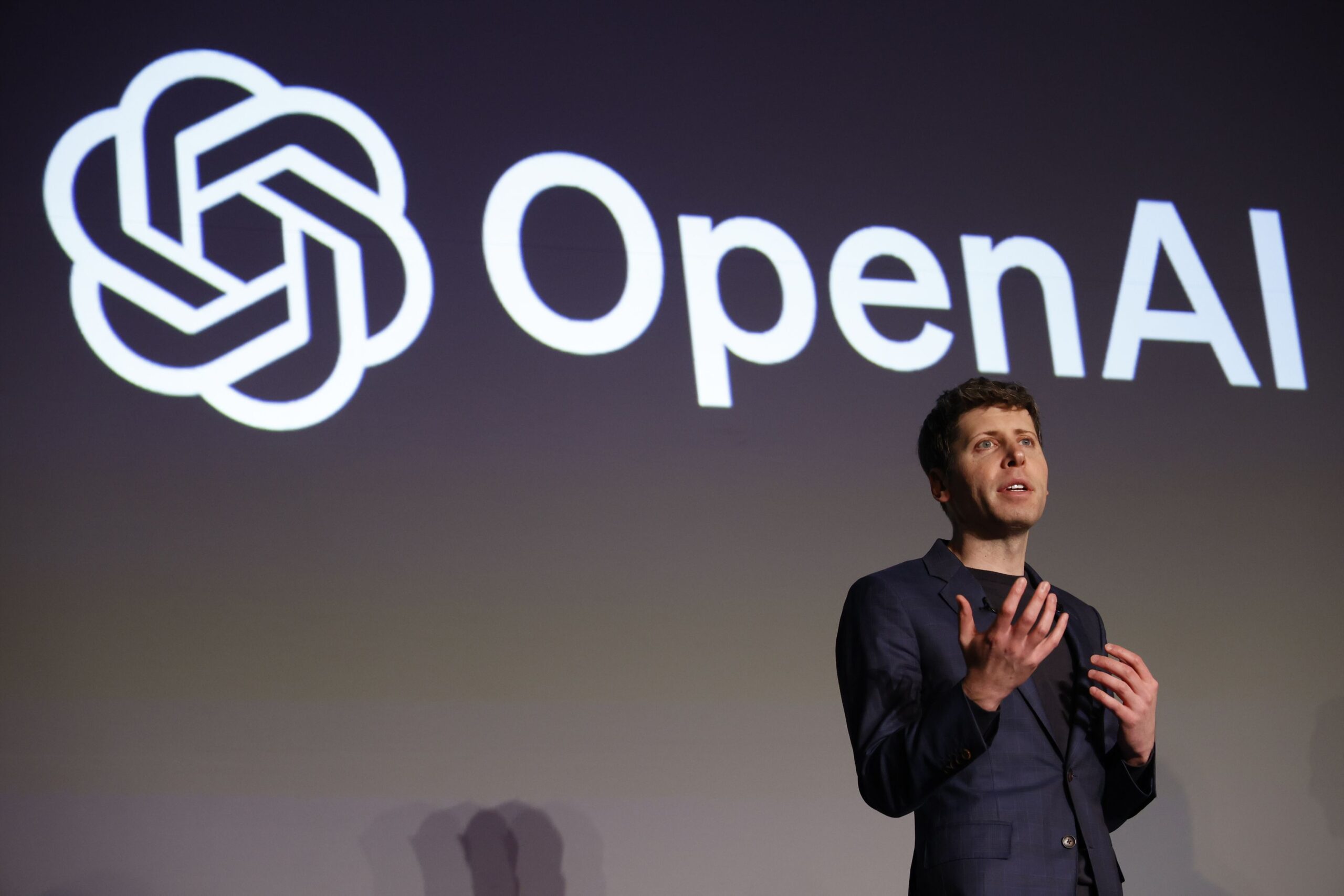 OpenAI suspendă testarea modelelor avansate după ce un agent AI a ocolit restricțiile de acces la internet