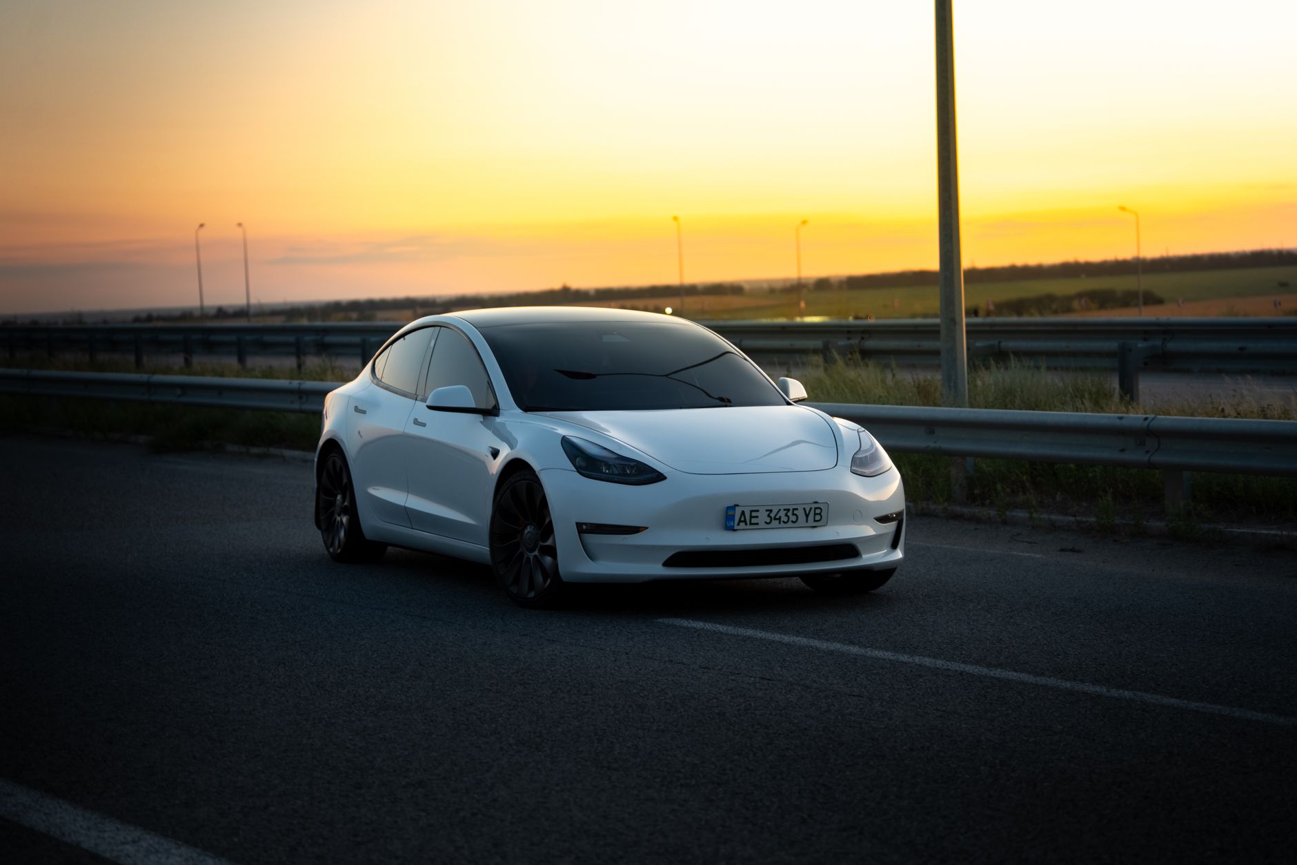 Geely E2 debutează în România: noul model electric chinezesc intră pe piață cu preț de la 21.990 de euro