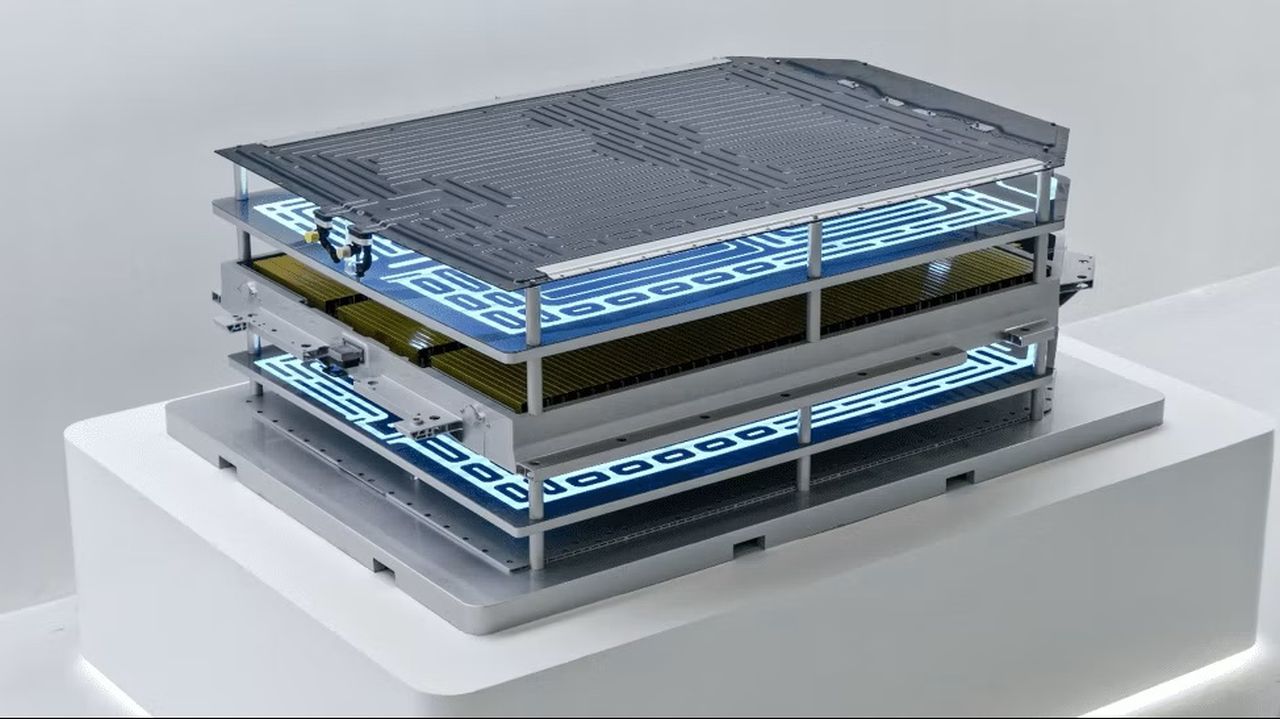 Geely lansează tehnologie de încărcare ultra-rapidă pentru a contracara avansul lui BYD în China