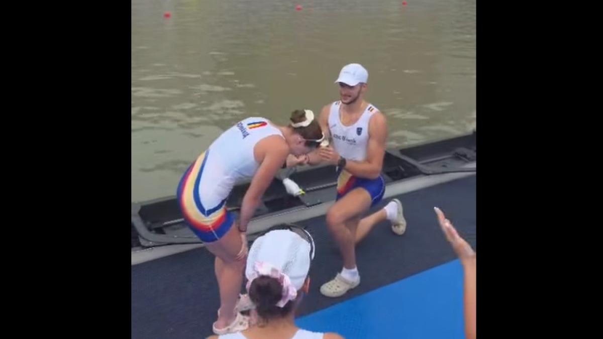Moment emoționant la Shanghai: Claudiu Neamțu i-a cerut Cristina Drugă în căsătorie după finala de canotaj