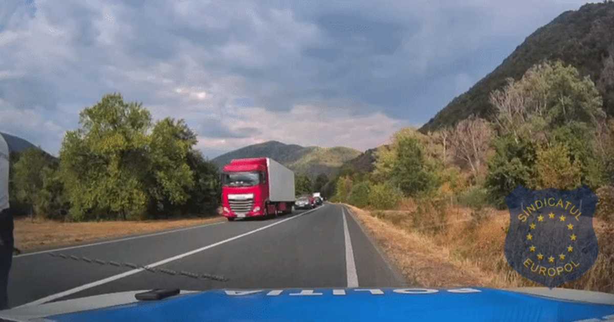 Urmărire spectaculoasă pe DN6: un șofer de 24 de ani a fost imobilizat cu focuri de armă și dispozitiv Spike