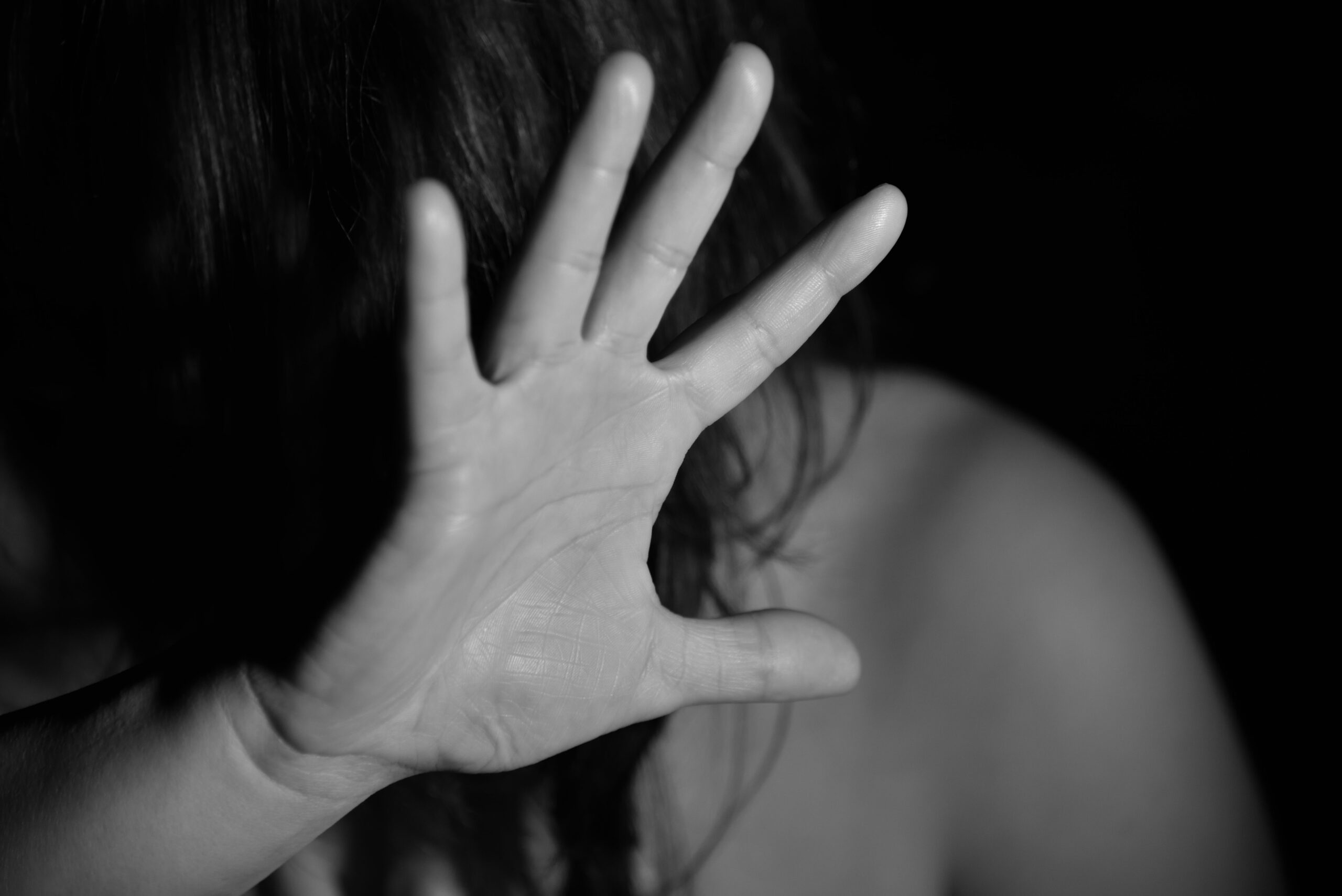 Tragedie în Vrancea: o femeie de 27 de ani a fost ucisă de soțul ei în comuna Gugești