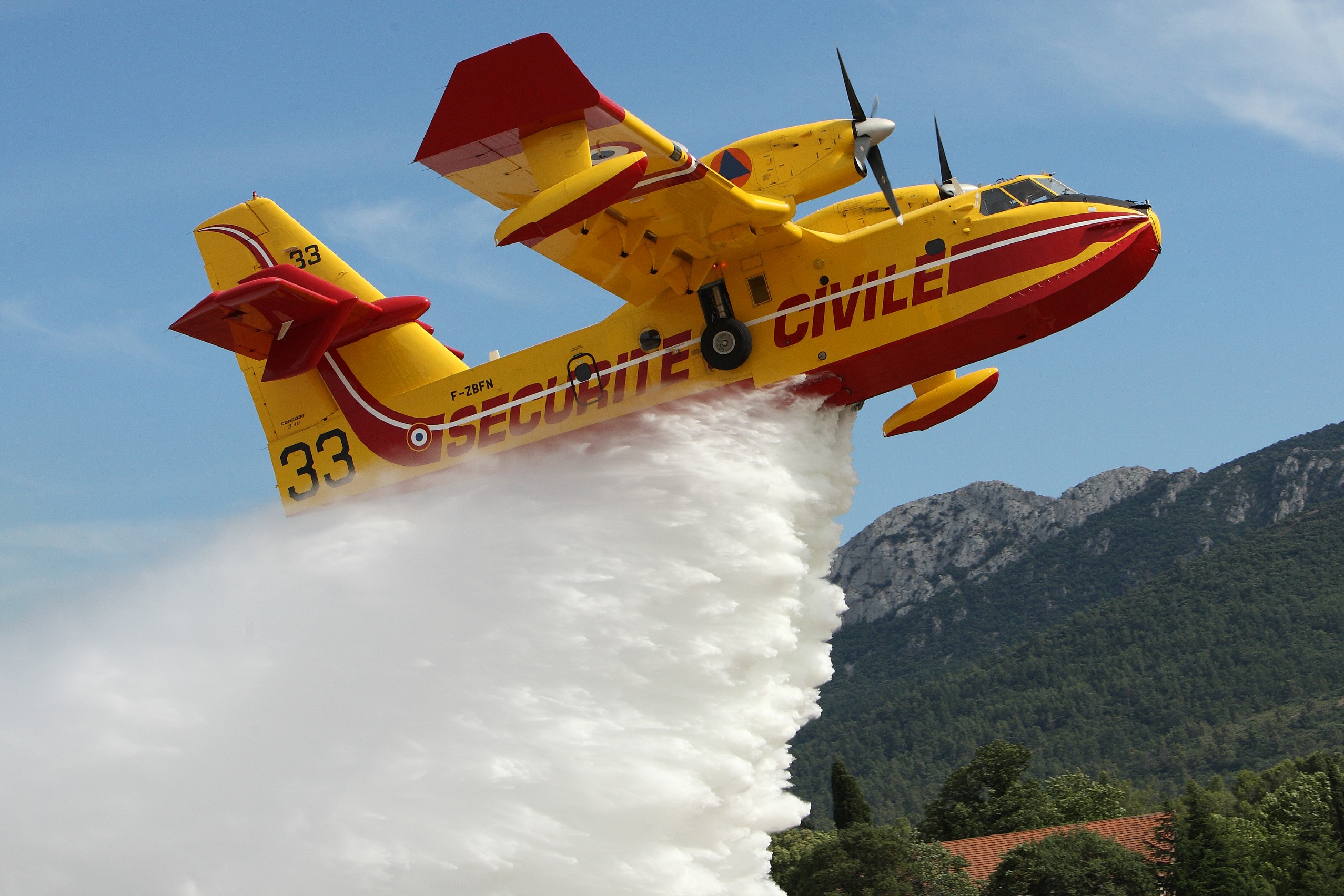 Cel mai mare incendiu din Franța din ultimii 77 de ani a fost declarat stins în departamentul Gironde