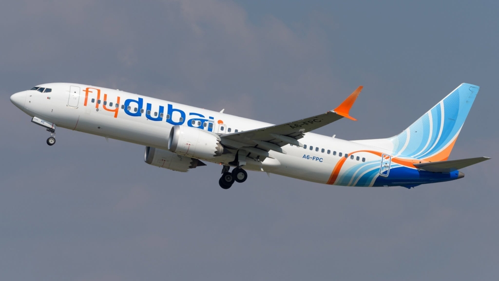 Incident violent la bordul unui zbor Flydubai: Pilotul ar fi încercat să prăbușească avionul