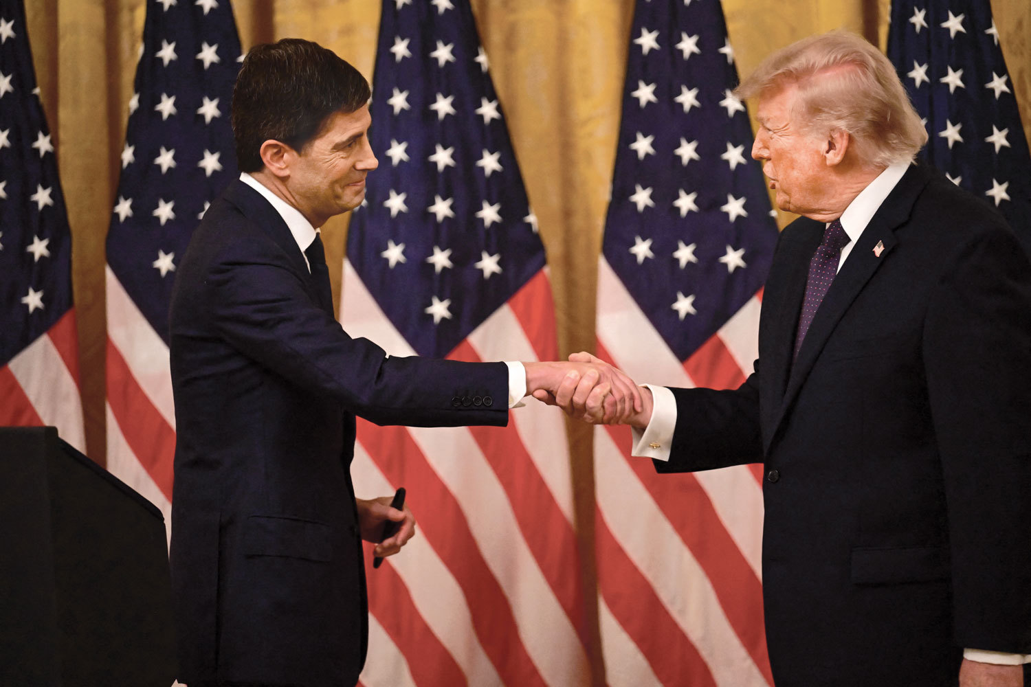Economia SUA sub presiune: Inflația, războaiele externe și tensiunea dintre Fed și Trump