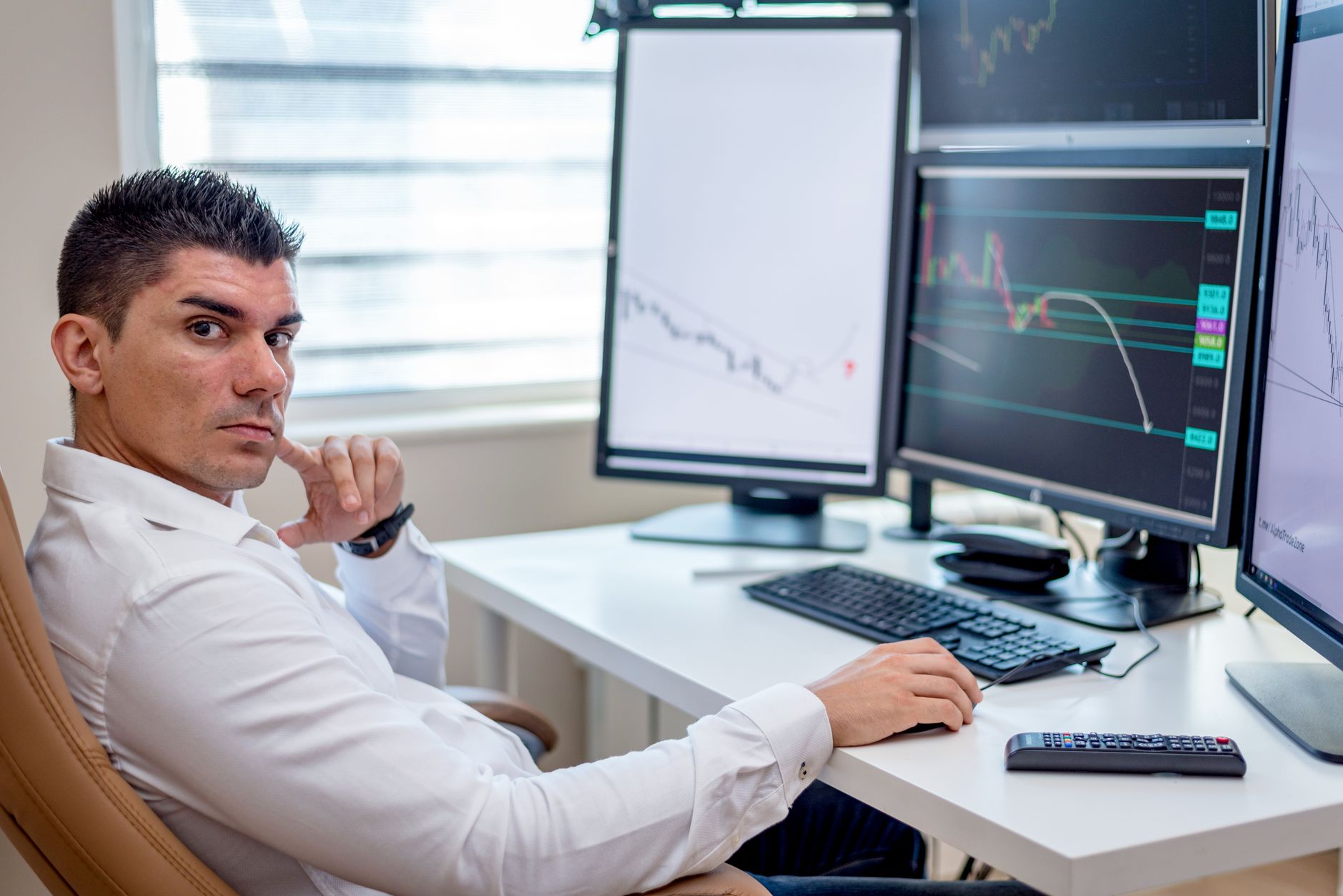 Asistentul AI poate reduce cu 70% timpul dedicat analizei financiare în IMM-uri