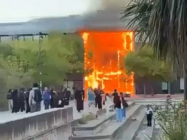 Incendiu major la Liceul Nelson Mandela din Nantes, în contextul protestelor liceenilor din Franța