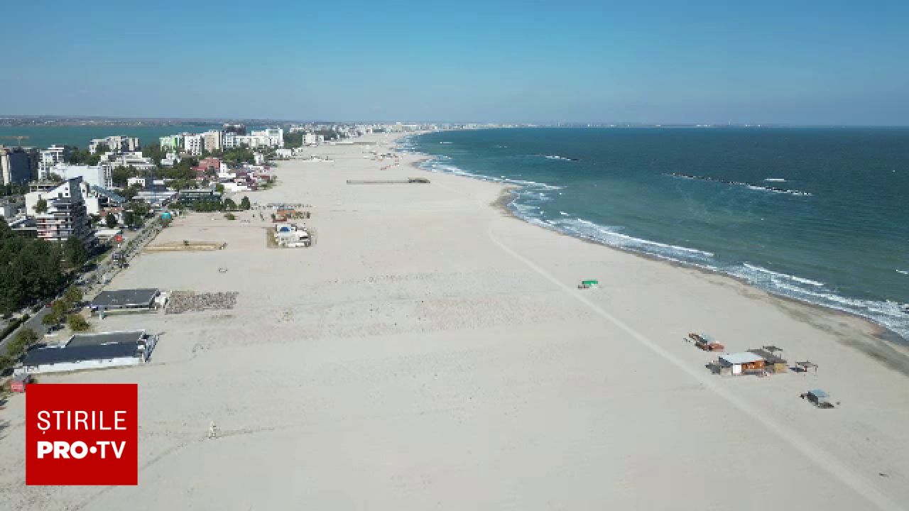 Eroziunea litoralului: Nisipul de pe plajele din Mamaia se deplasează spre larg și sub apă