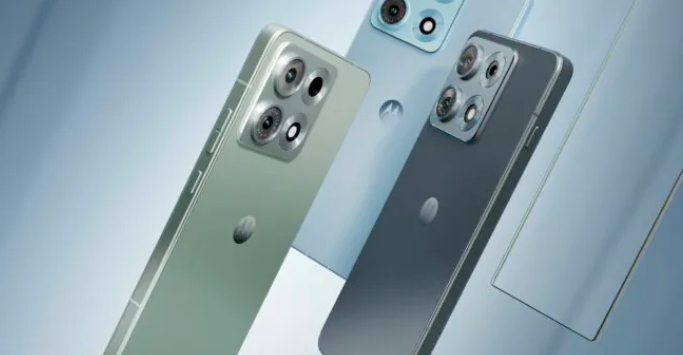 Smartphone-urile ieftine ar putea dispărea de pe piață până în 2030, avertizează analiștii