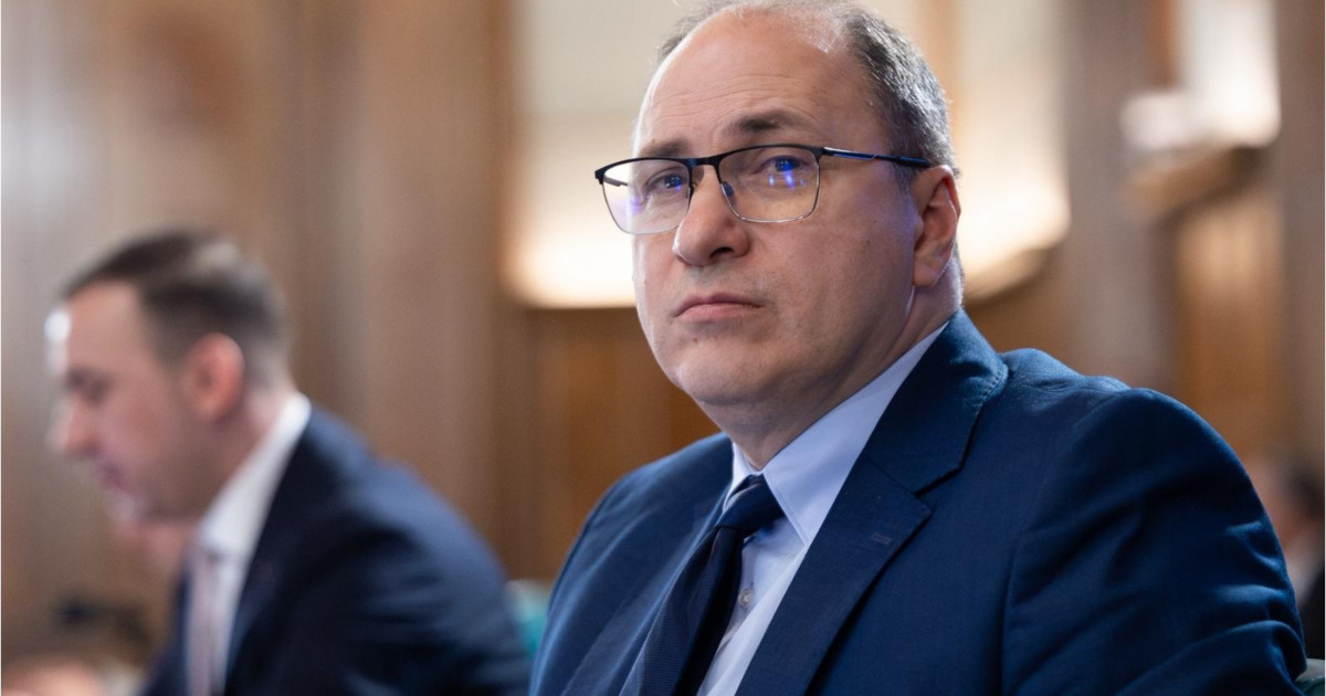 Moment stânjenitor pentru ministrul Educației, Mihai Dimian, în cadrul unei ceremonii de la Iași