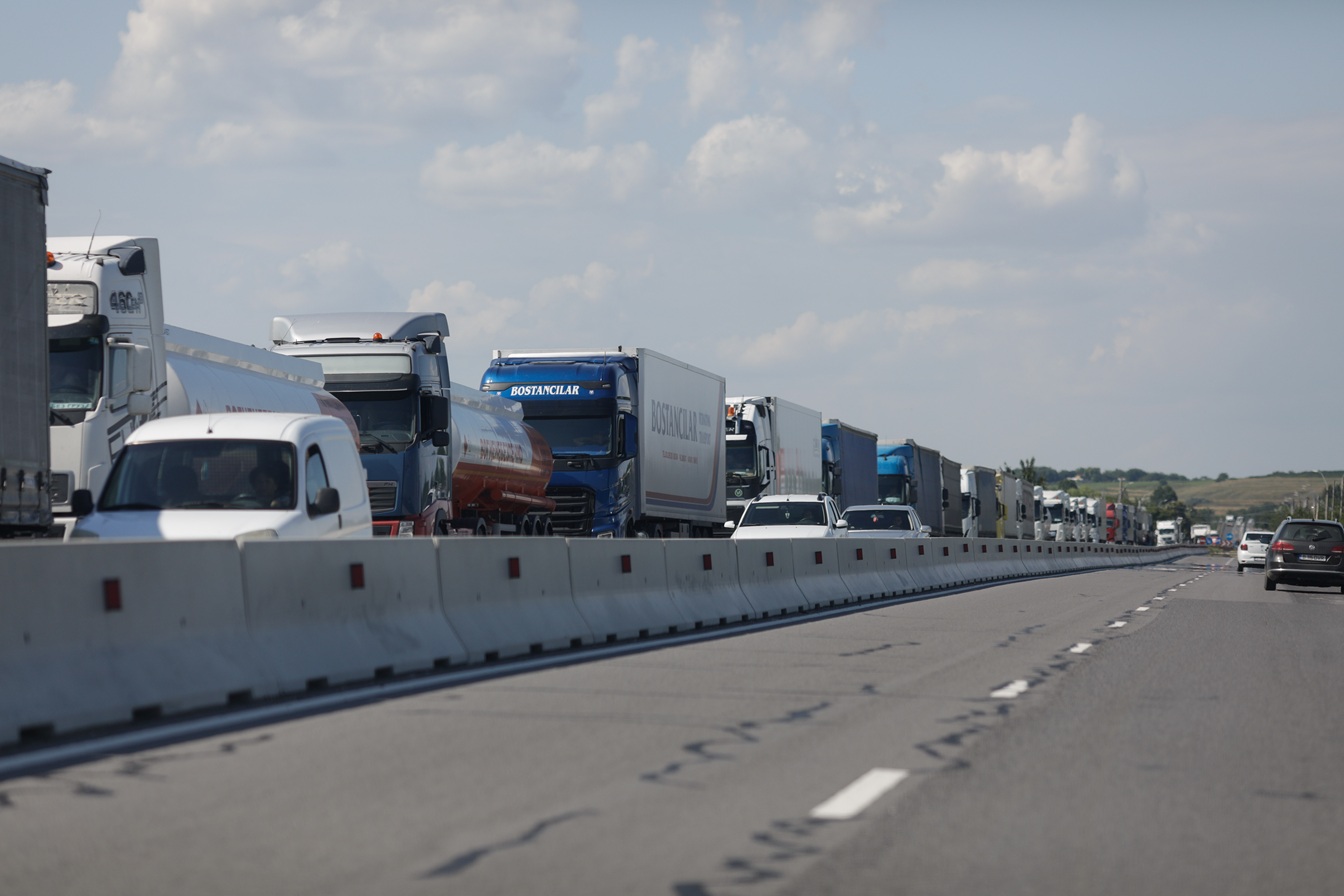 Transportatorii contestă termenul de 72 de ore pentru funcționarea aplicației TollRo