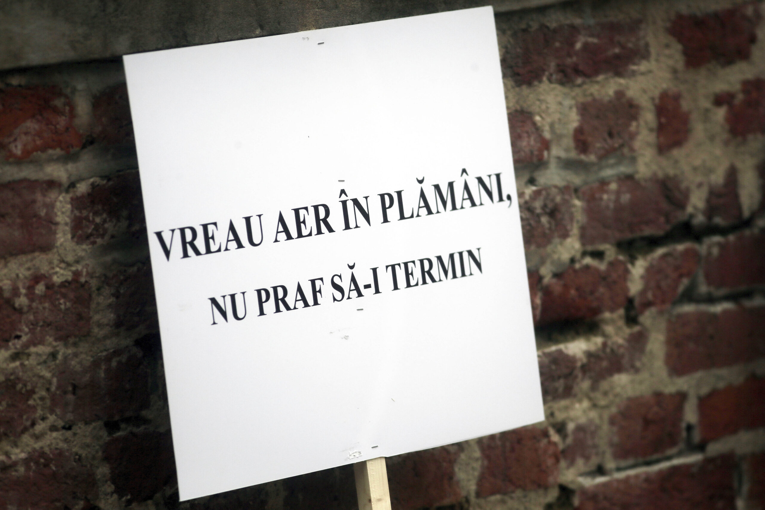 Poluarea aerului din spațiile interioare devine o prioritate pentru cercetătorii europeni