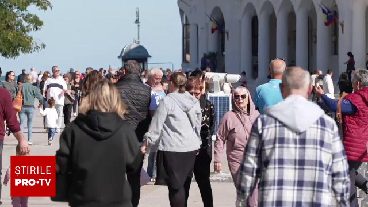 Litoralul românesc atrage turiști în primul weekend din octombrie, pe fondul temperaturilor ridicate