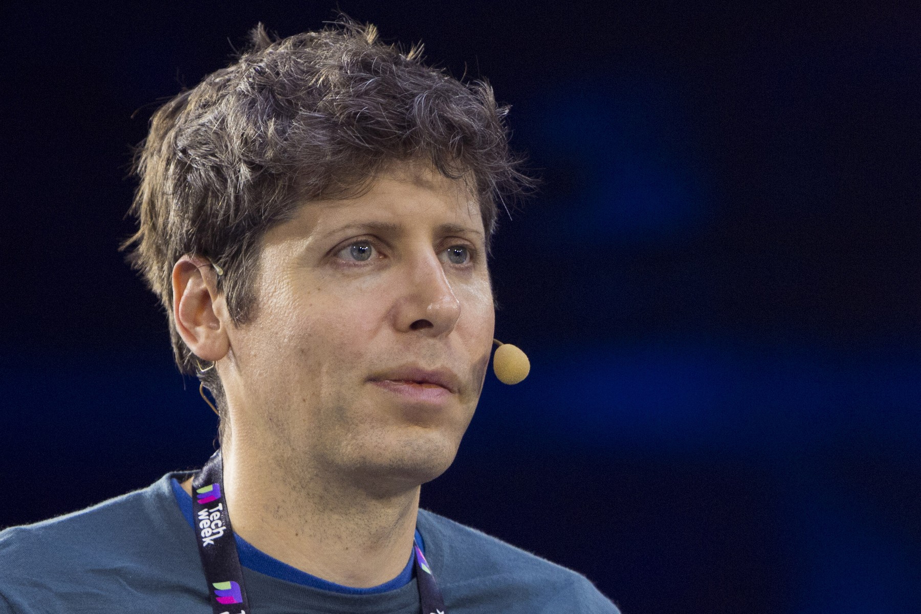 Sam Altman avertizează că riscurile inteligenței artificiale sunt inevitabile și cere acceptarea acestora