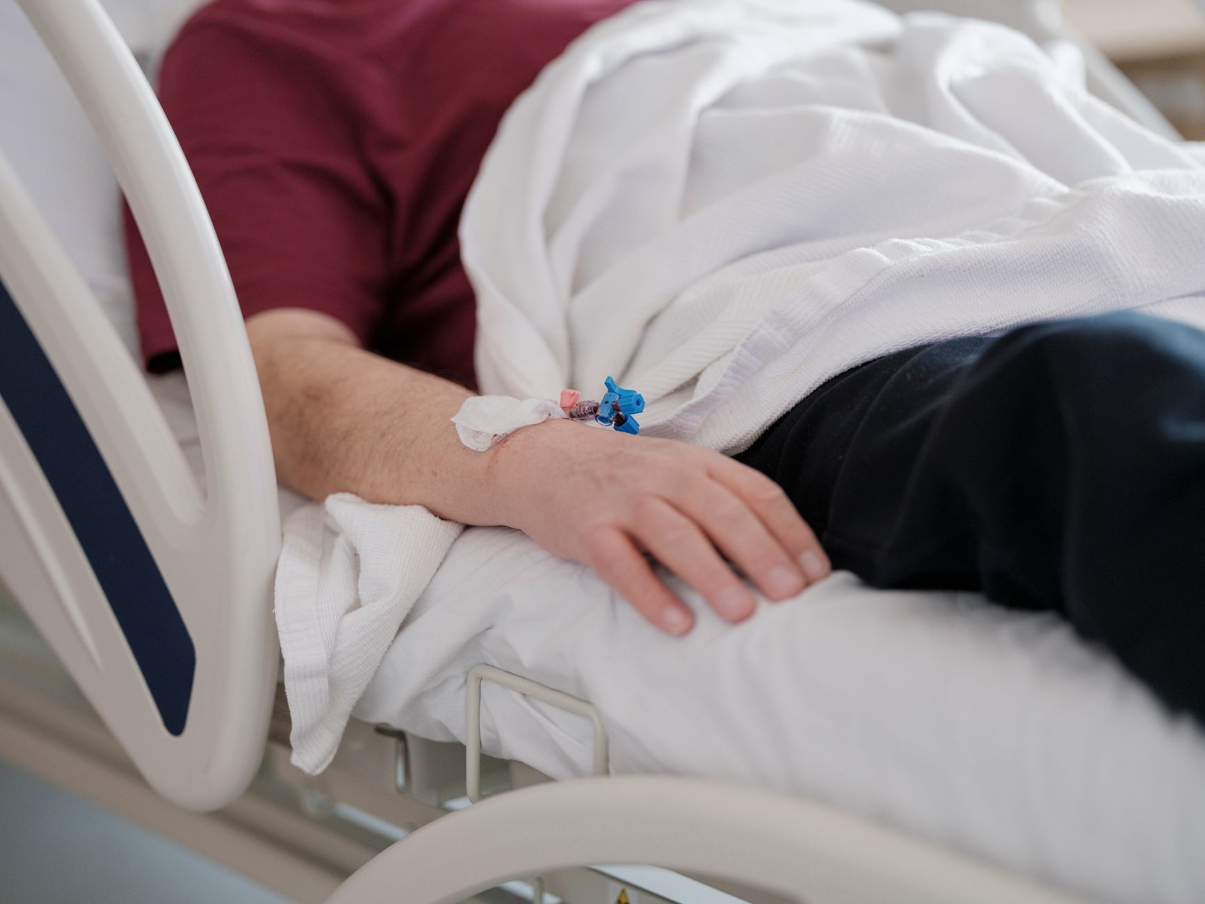 Bacău: Peste 40 de copii din Căiuți prezintă simptome de toxiinfecție alimentară