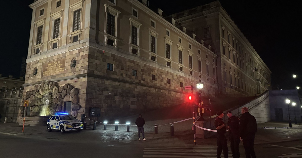 Poliția suedeză a împușcat un bărbat înarmat în apropierea palatului regal din Stockholm