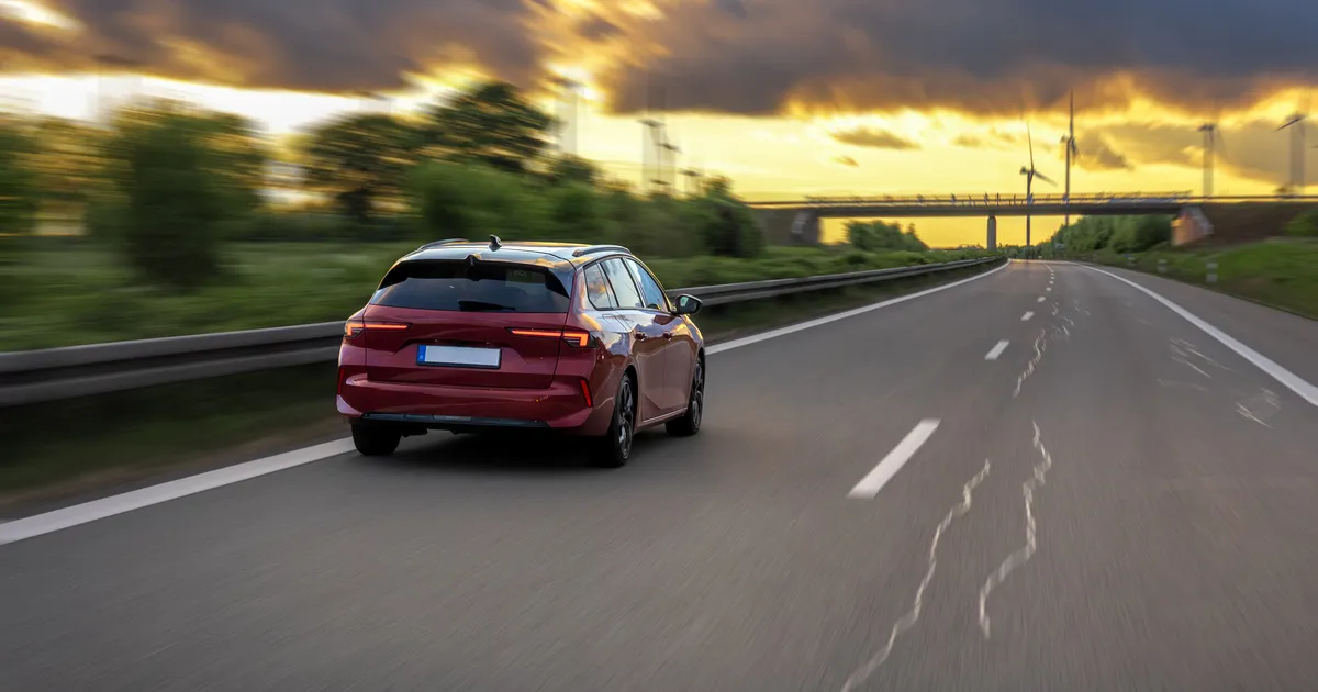 Sancțiuni pentru utilizarea incorectă a benzilor pe autostradă: amende de până la 1.730 lei