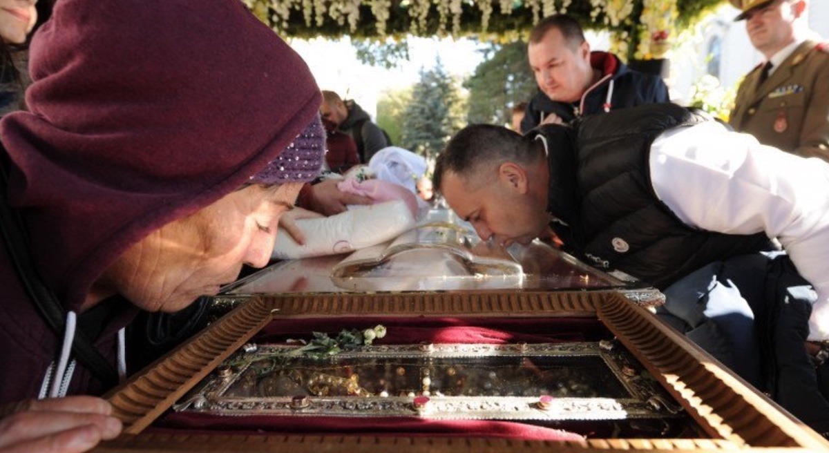 Iași se pregătește pentru pelerinajul Sfintei Cuvioase Parascheva. Traseu și măsuri de securitate