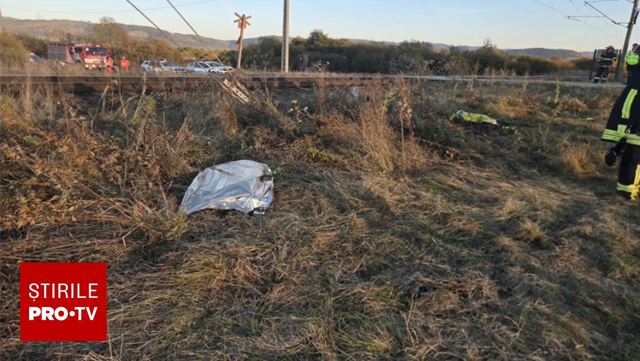 Tragedie în Harghita: Doi adolescenți au murit după ce motocicleta pe care se aflau a fost lovită de un tren