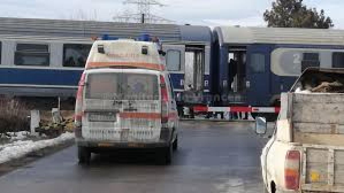 Tragedie în Harghita: Doi adolescenți au murit după ce motocicleta a fost lovită de un tren