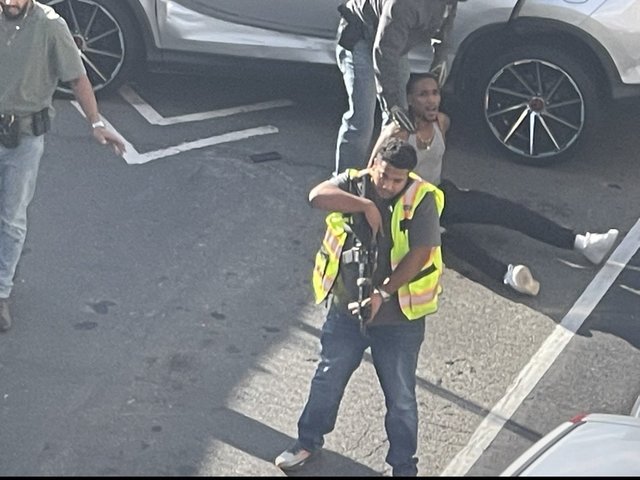 Incident armat în New York City: Un bărbat a fost împușcat de agenții ICE în timpul unei operațiuni în Bronx