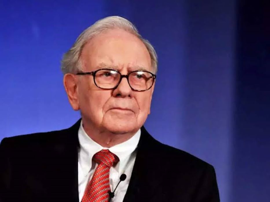 Strategia lui Warren Buffett pentru investiții: de ce 99% dintre oameni ar trebui să folosească fonduri indexate